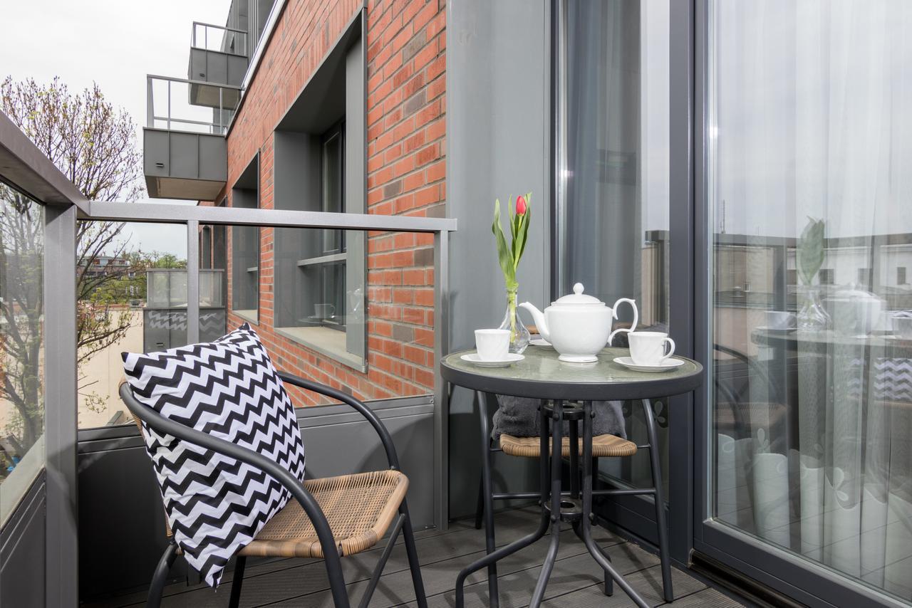 Wawrzynca Apartment With Parking Krasków Exterior foto